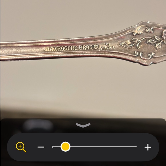 9” 1847 Roger’s Bros Triple Silverplated Serving Spoon - Picture 7 of 8